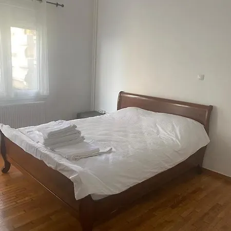 Apartment Zek Areos *